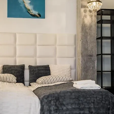 Groble Deluxe Wawelofts Apartamento