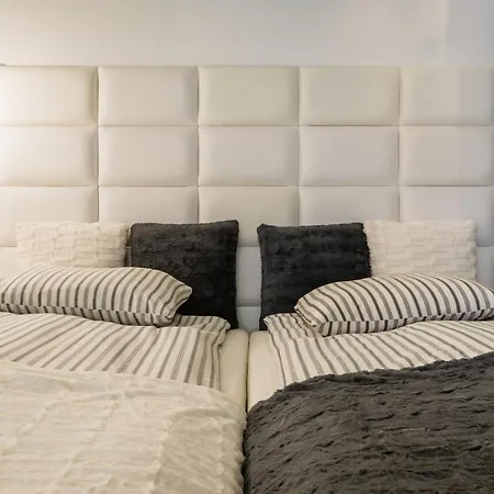 Groble Deluxe Wawelofts * Cracovia